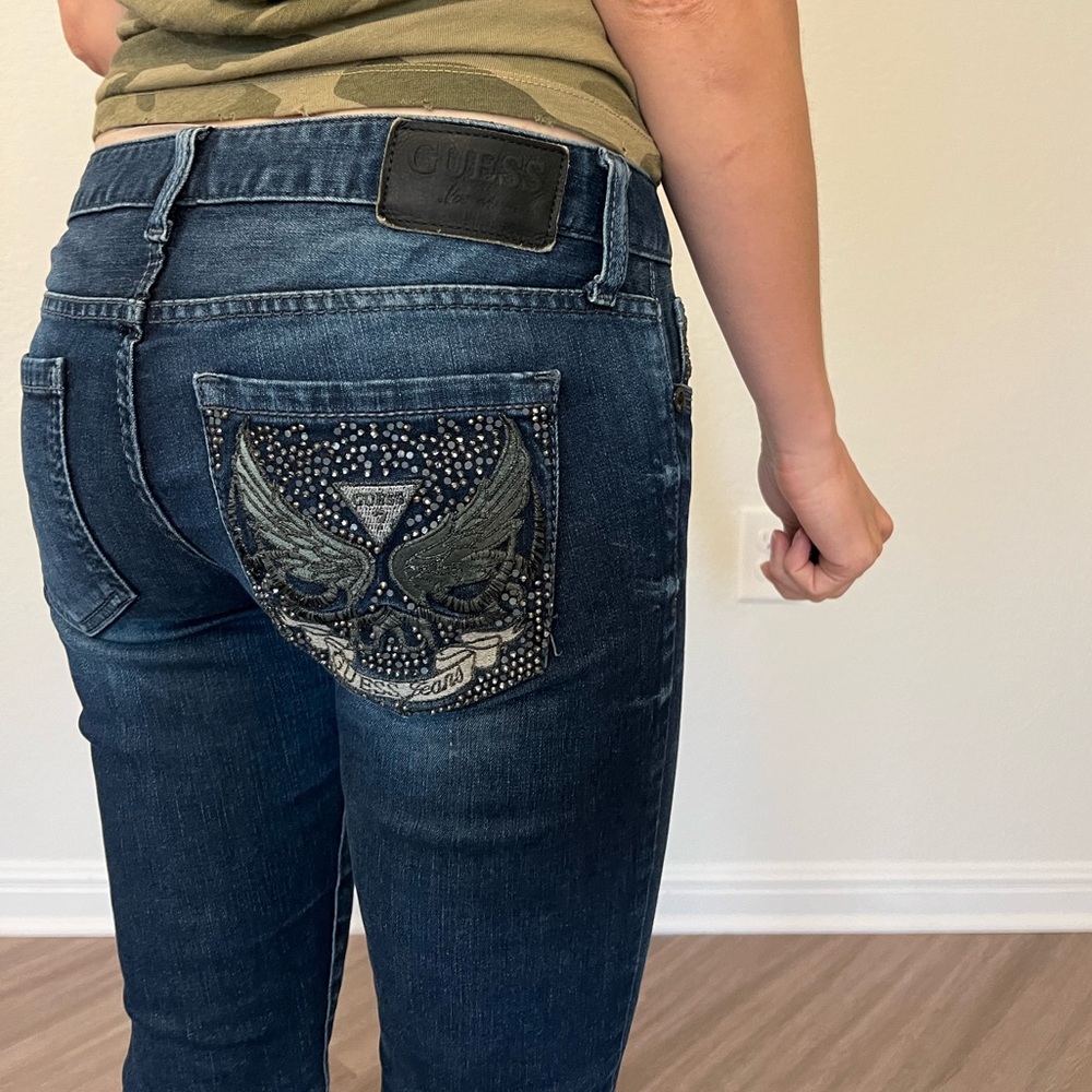Guess Jeans - Picture 2 of 16